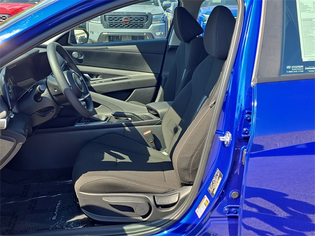 2024 Hyundai Elantra SEL photo 11