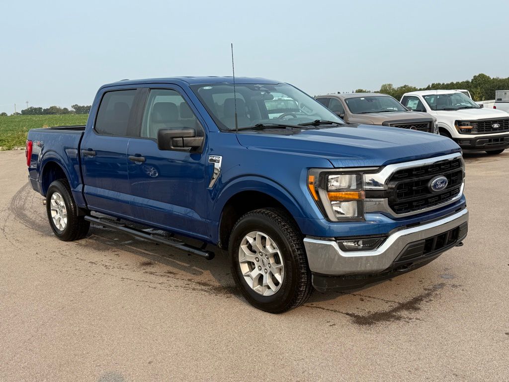 2023 Ford F-150 XLT photo 2