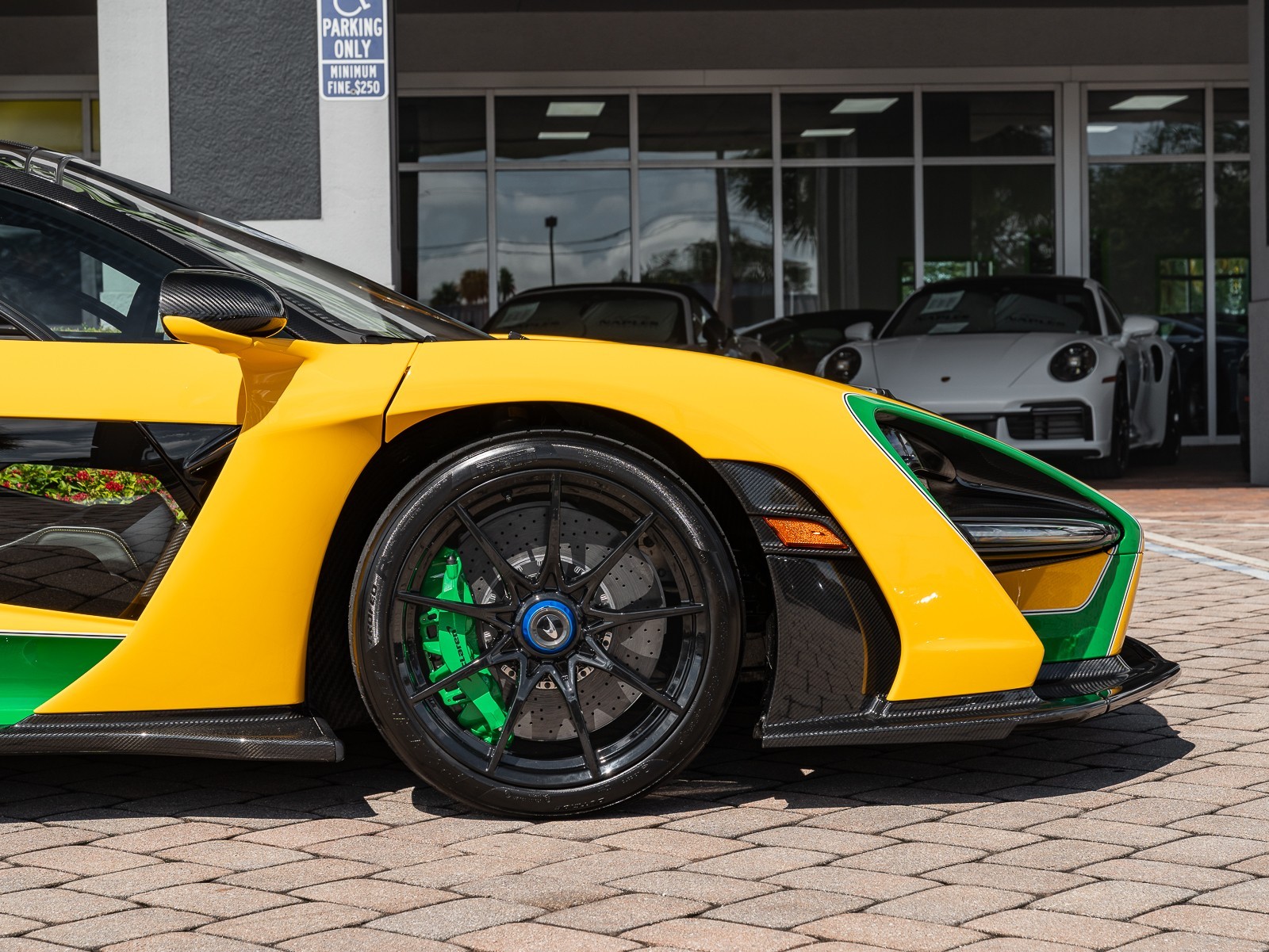 2019 Mclaren SENNA photo 36