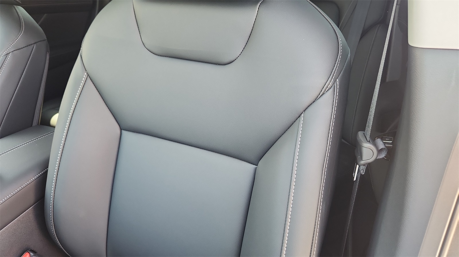 2025 Nissan Murano SL photo 10