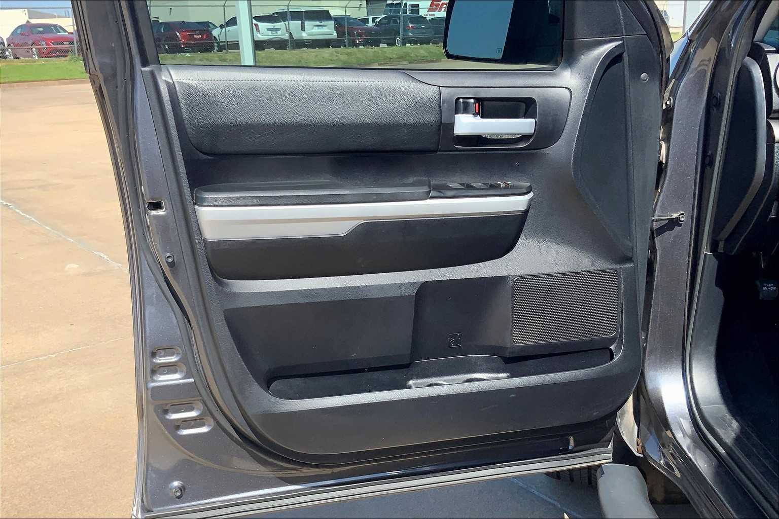 2020 Toyota Tundra SR5 Grade photo 23