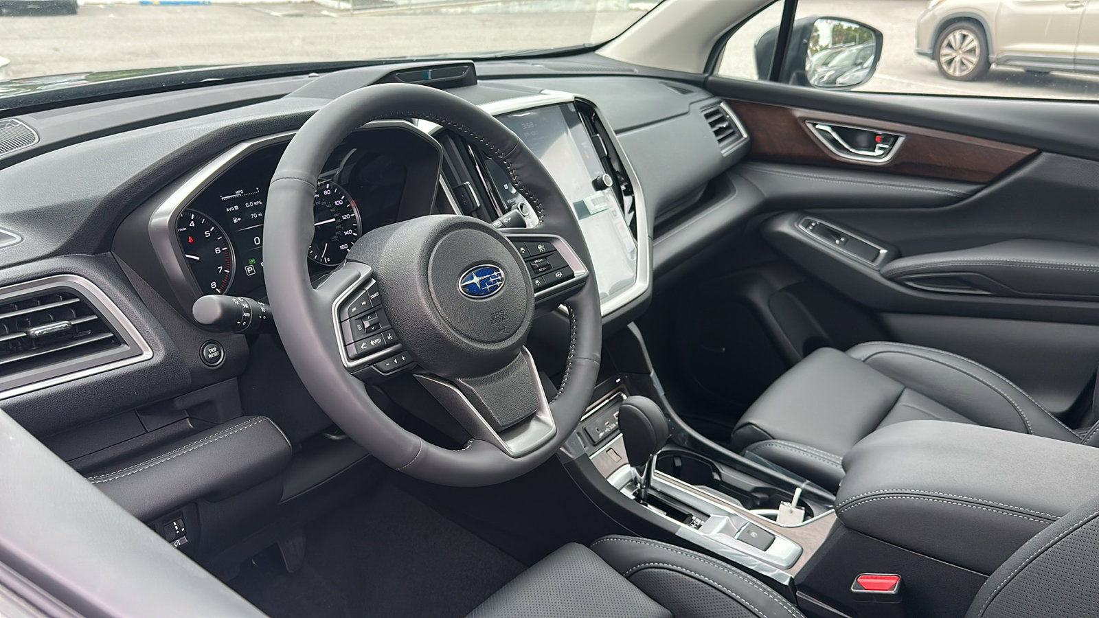 2025 Subaru Ascent Touring photo 5