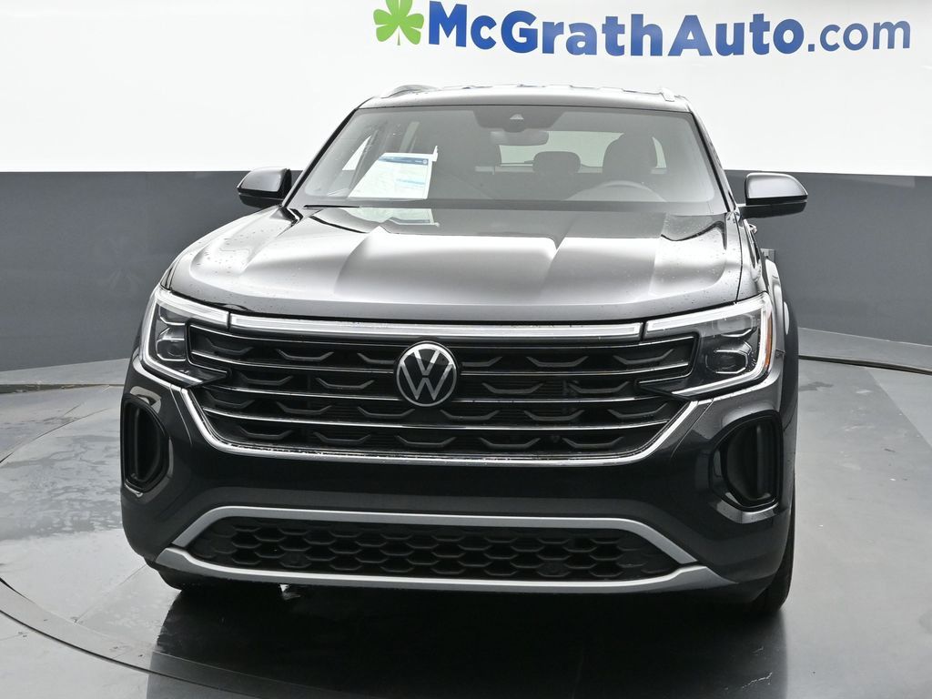 2025 Volkswagen Atlas Cross Sport SE photo 2