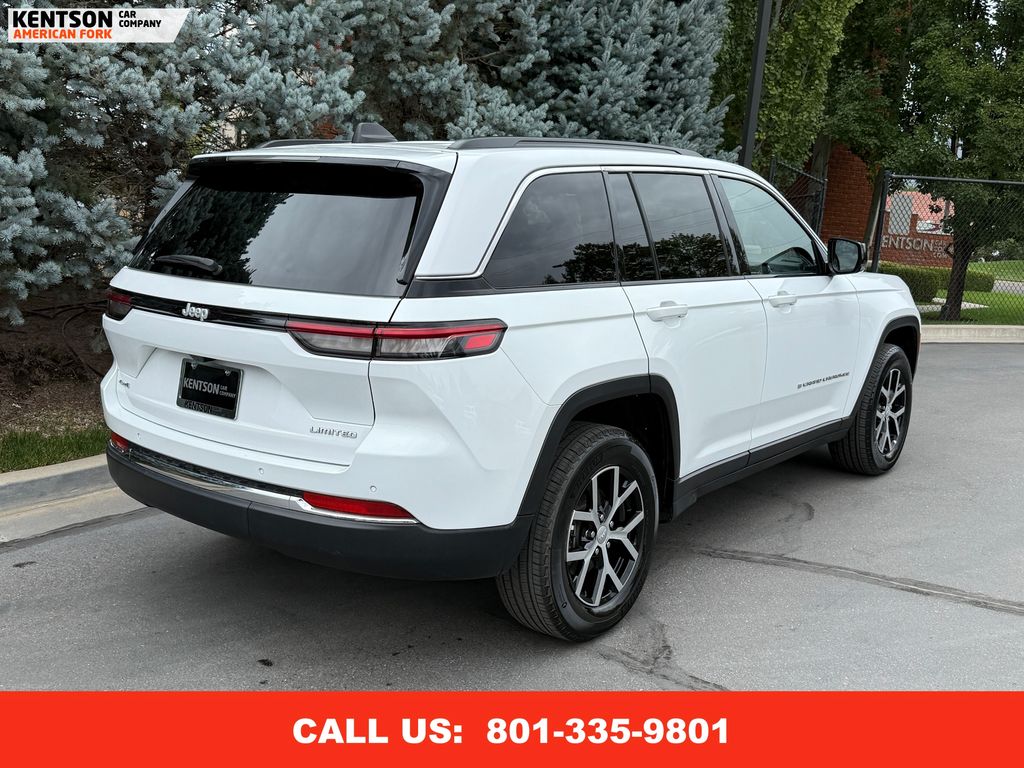 2024 Jeep Grand Cherokee Limited photo 4