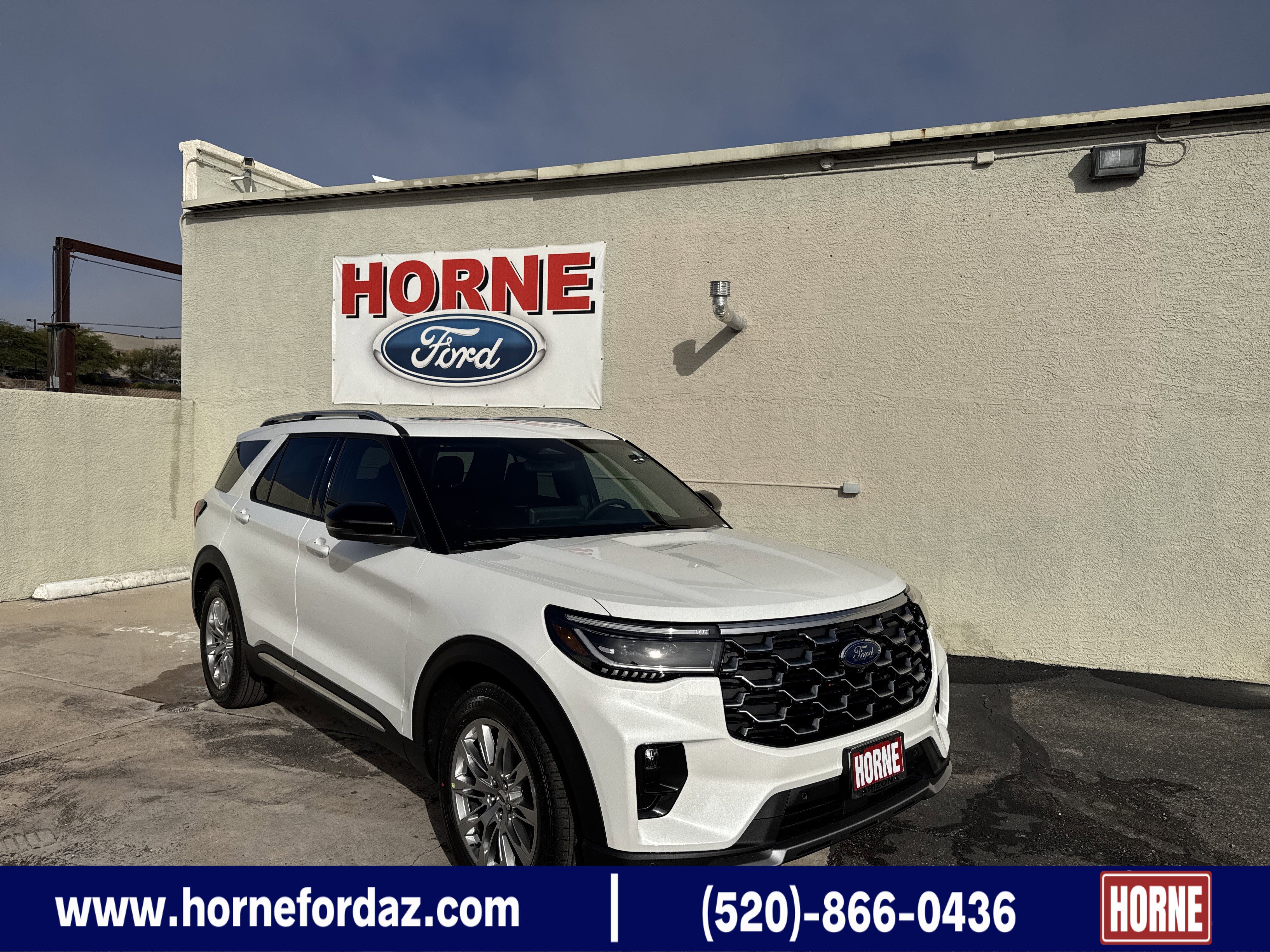 2026 Ford Explorer Platinum's photo