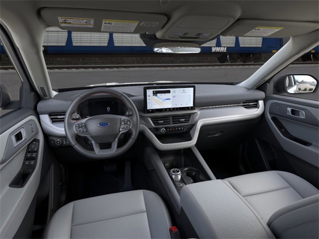 2026 Ford Explorer photo 4