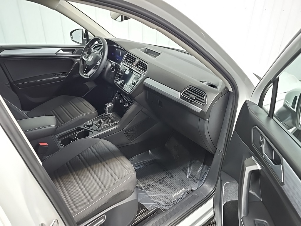 2022 Volkswagen Tiguan S photo 15