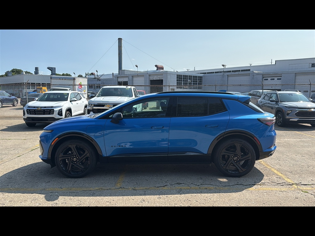 2025 Chevrolet Equinox EV 3RS photo 2