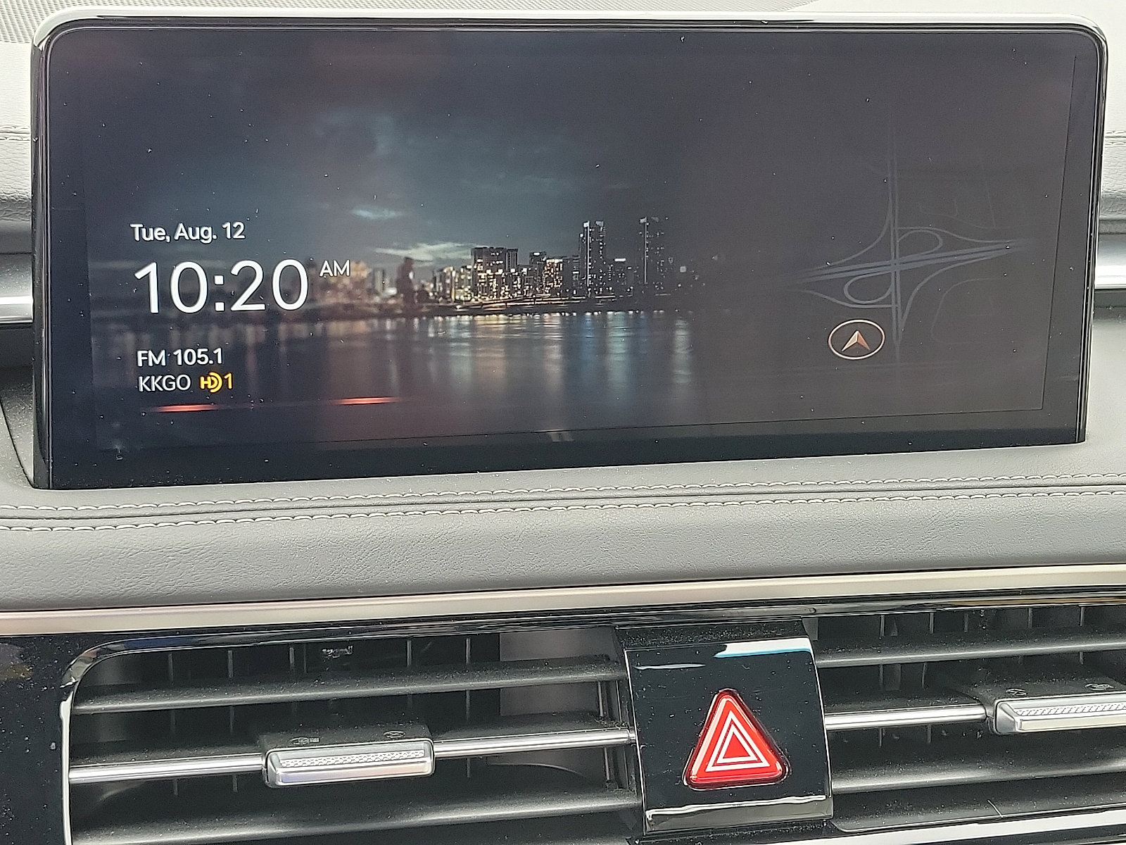 2025 Genesis G70 3.3T Sport Advanced photo 8