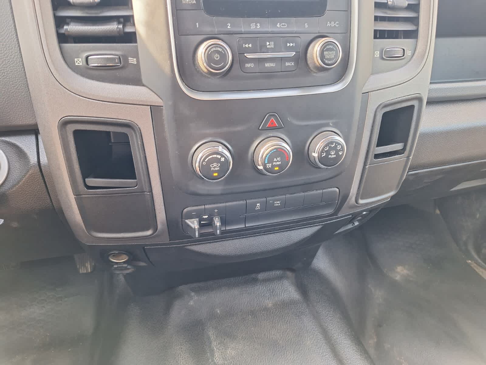 2018 Ram 2500 Tradesman photo 13
