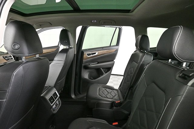 2026 Volkswagen Atlas SE Technology photo 18