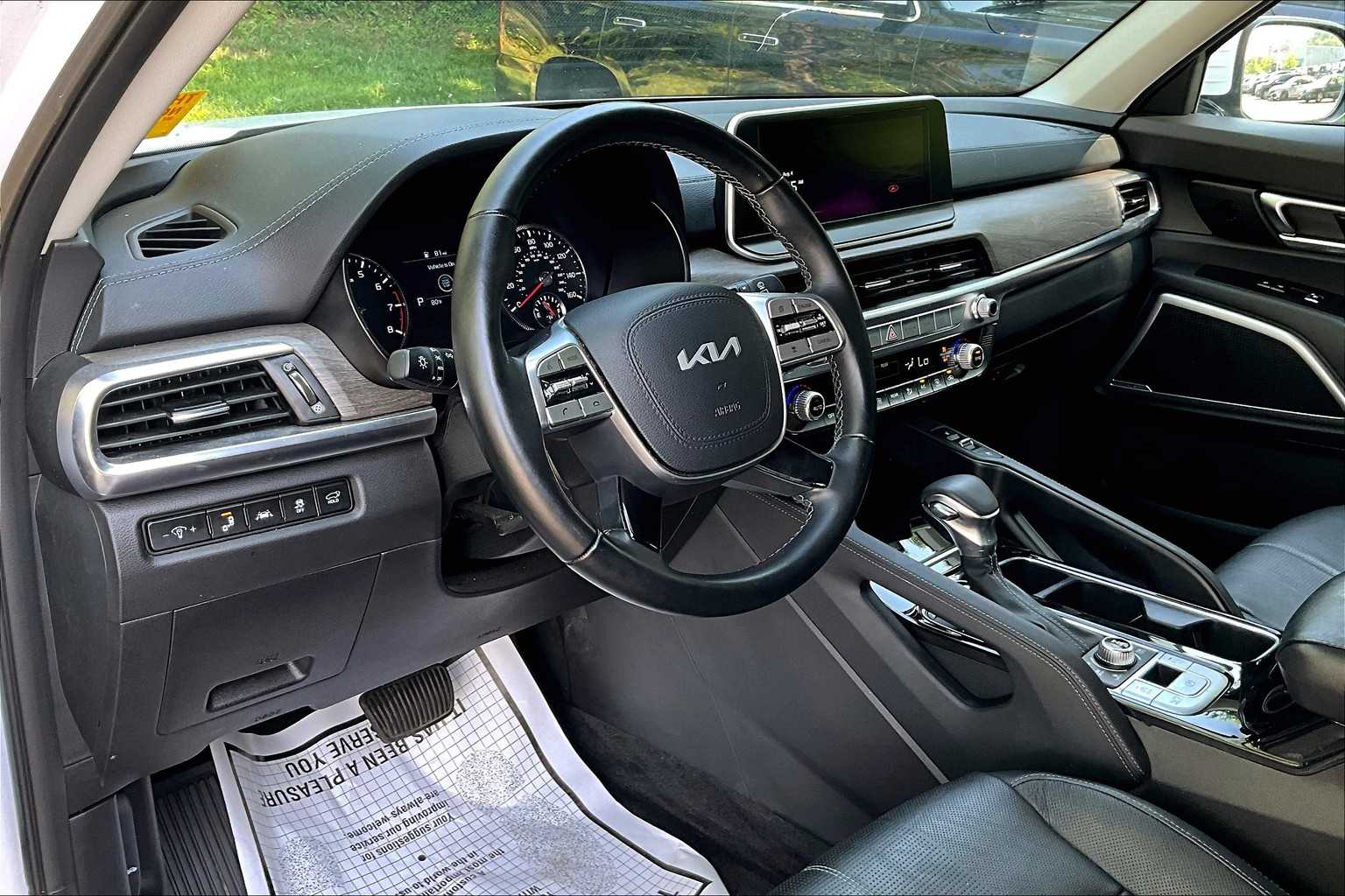 2022 Kia Telluride EX photo 16