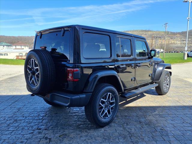 2025 Jeep Wrangler Sahara photo 4
