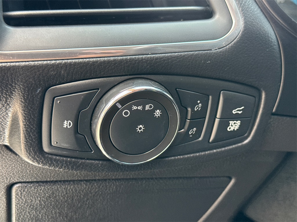 2022 Ford Edge Titanium photo 27