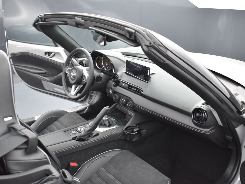 2025 Mazda MX-5 Miata Miata photo 23