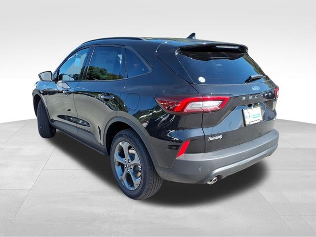 2025 Ford Escape ST-Line photo 4