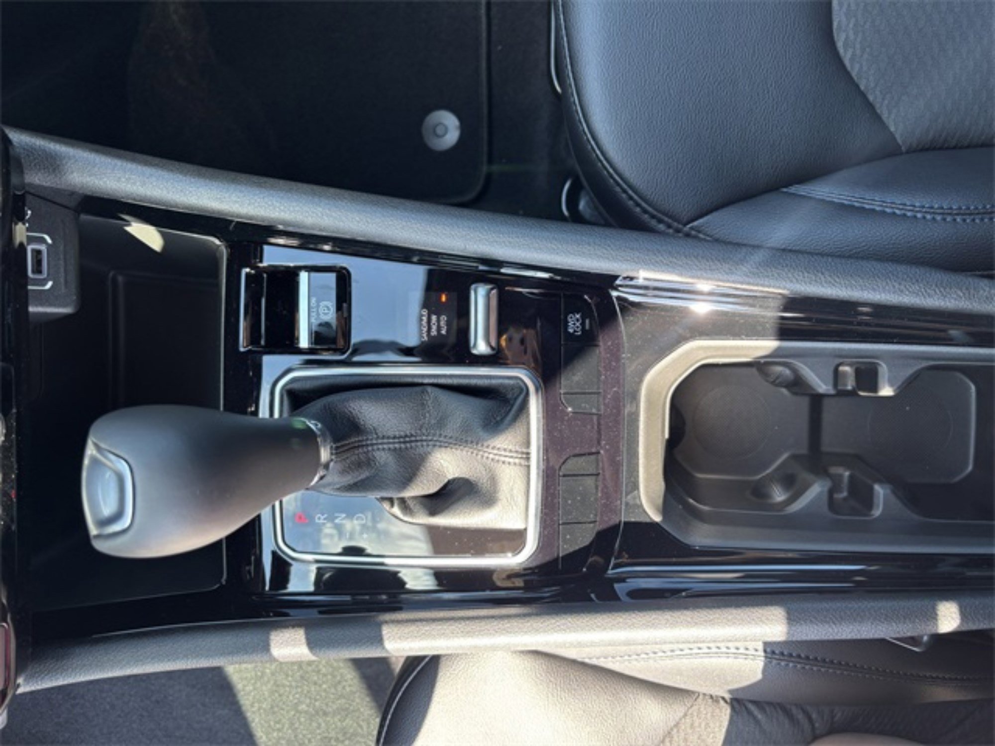 2026 Jeep Compass Latitude Altitude photo 15