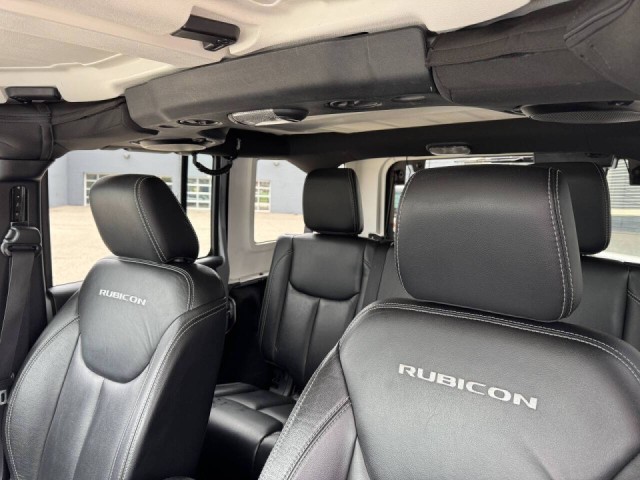 2014 Jeep Wrangler Unlimited Rubicon photo 6
