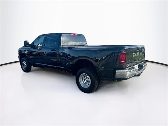 2025 Ram 3500 Big Horn photo 4