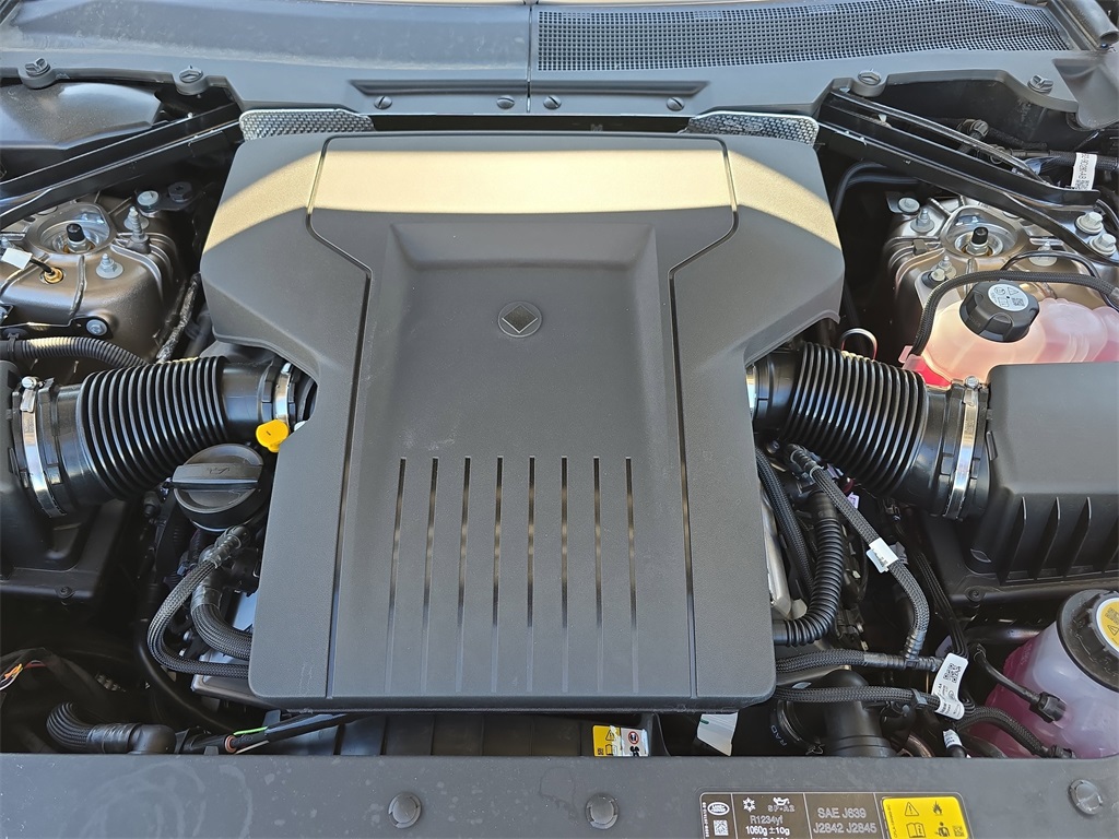 2025 Land Rover Defender 110 V8 photo 30