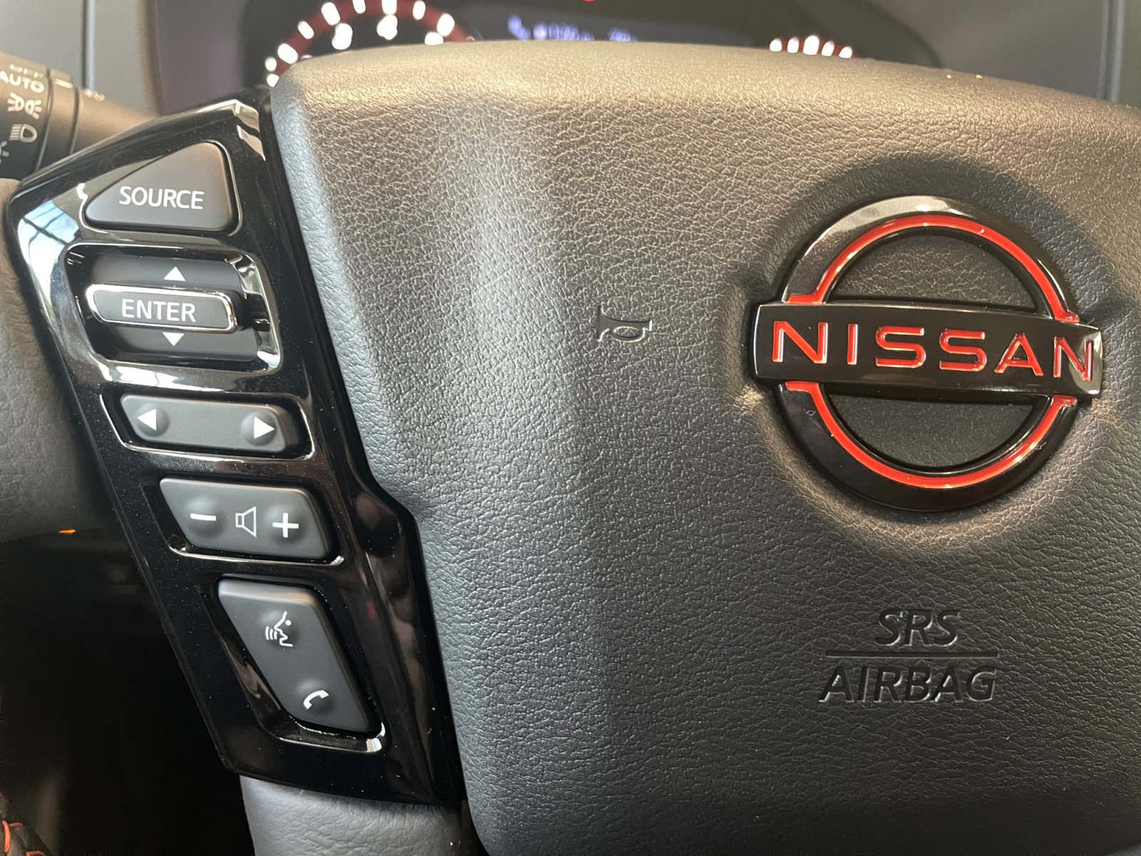 2025 Nissan Frontier PRO-X photo 13