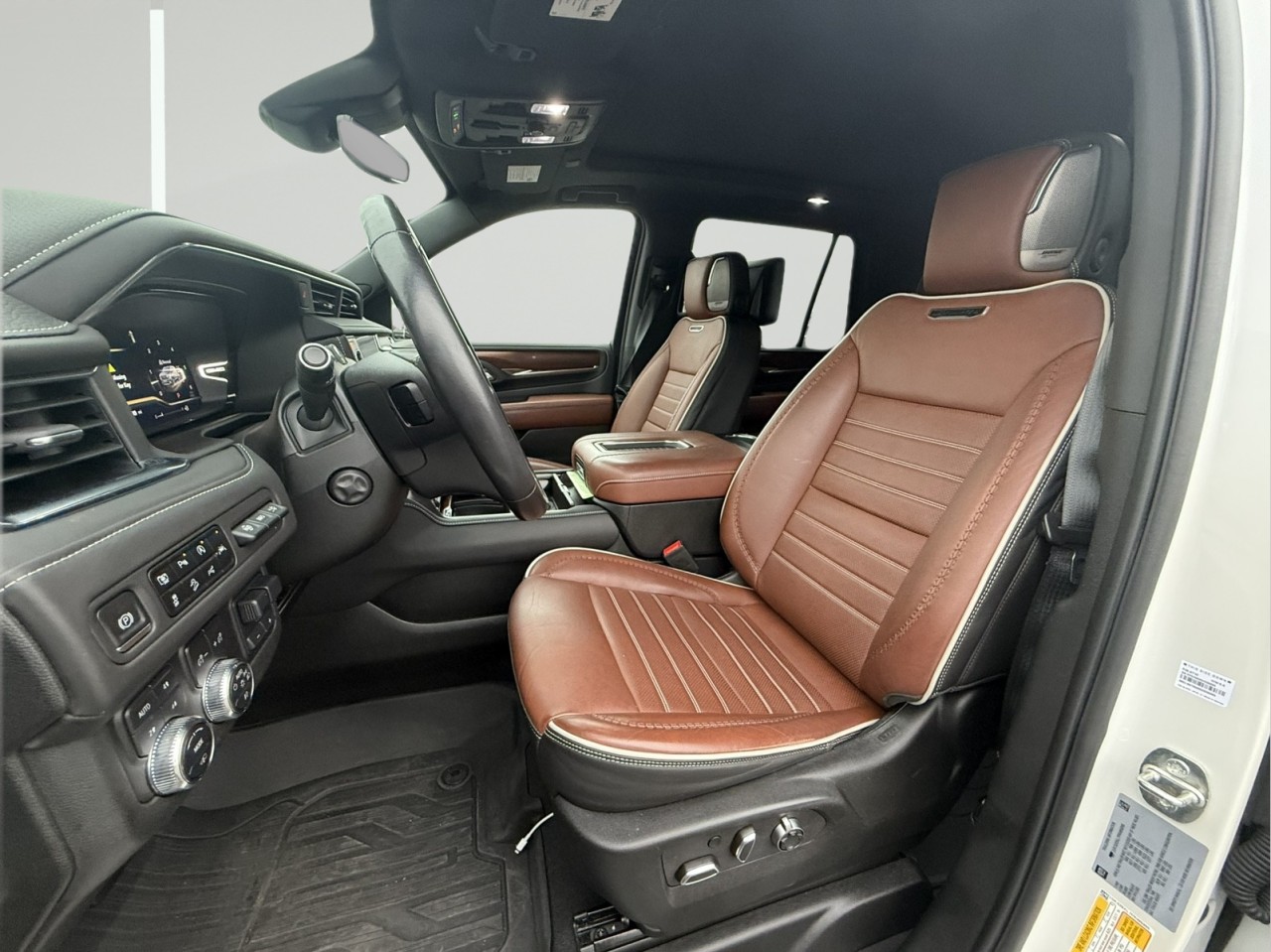 2023 GMC Yukon Denali Ultimate's photo