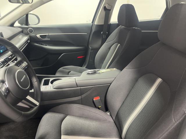 2026 Hyundai Sonata SEL Sport photo 8