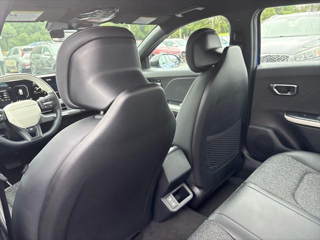 2025 Kia K4 GT-Line photo 14