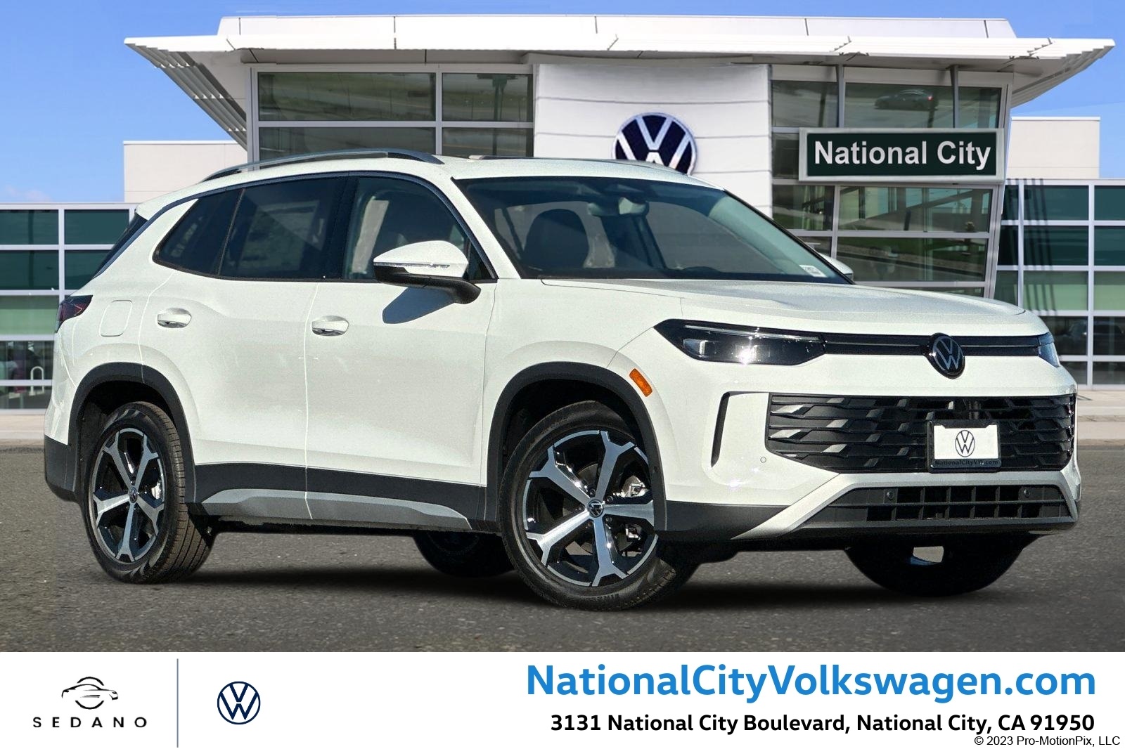 2026 Volkswagen Tiguan SE's photo