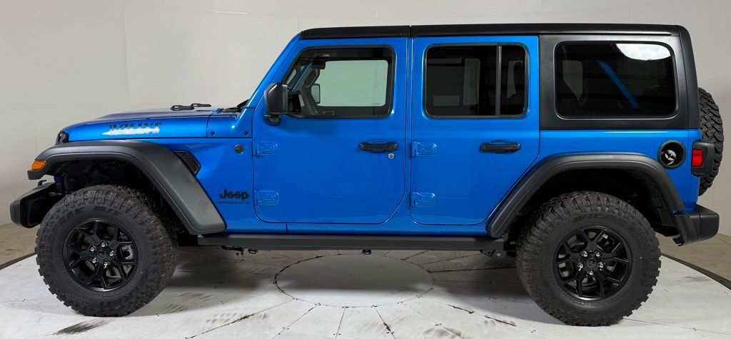 2025 Jeep Wrangler Willys photo 4