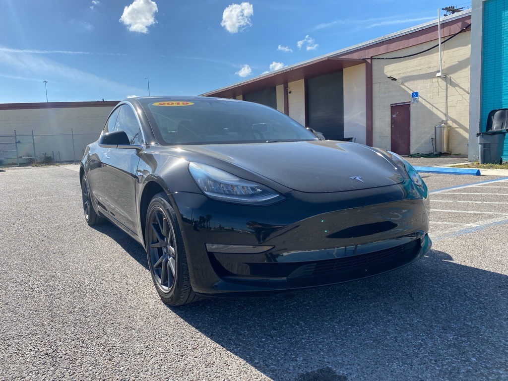 2019 Tesla Model 3 Base's photo
