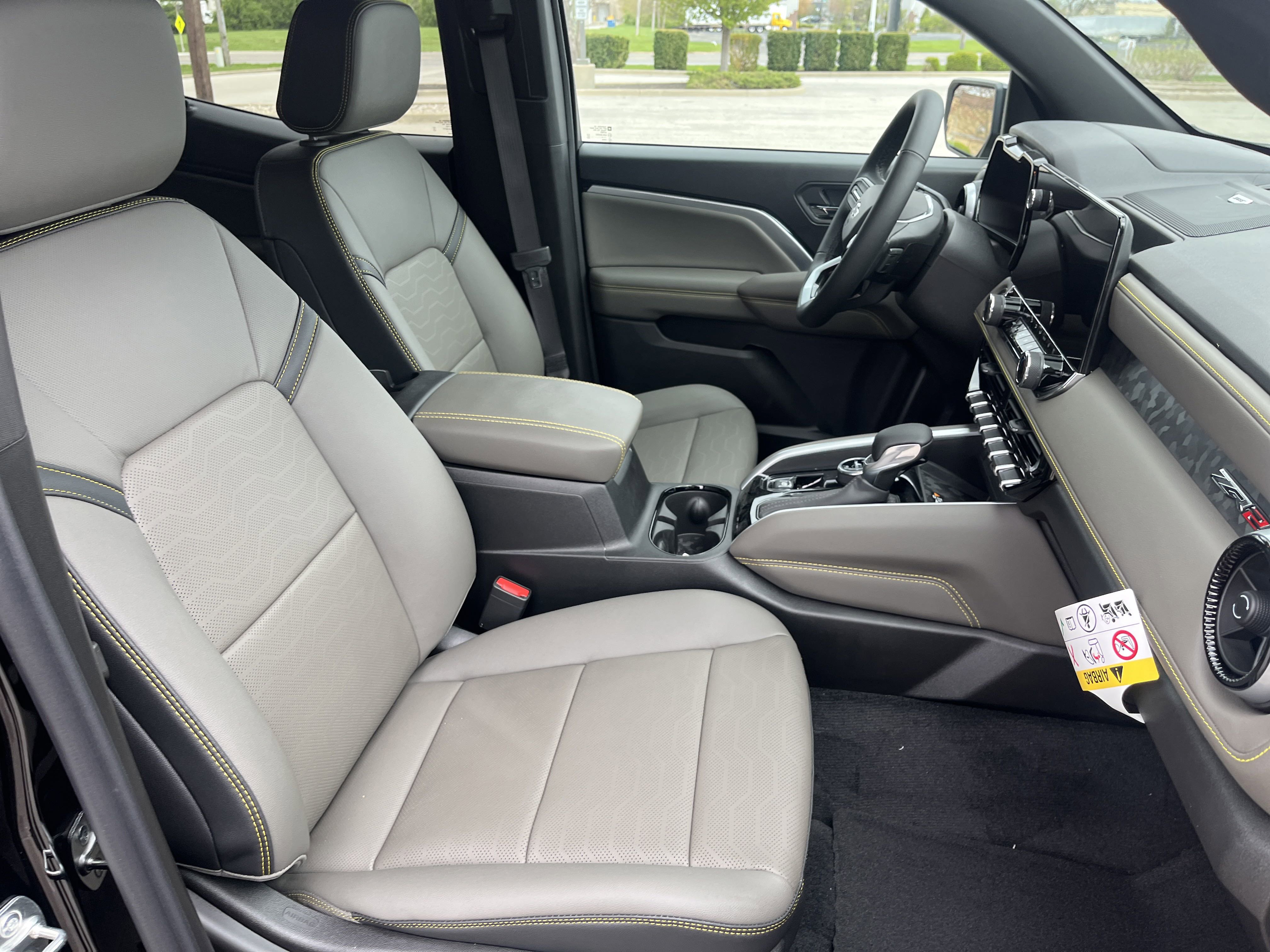 2025 Chevrolet Colorado ZR2 photo 9