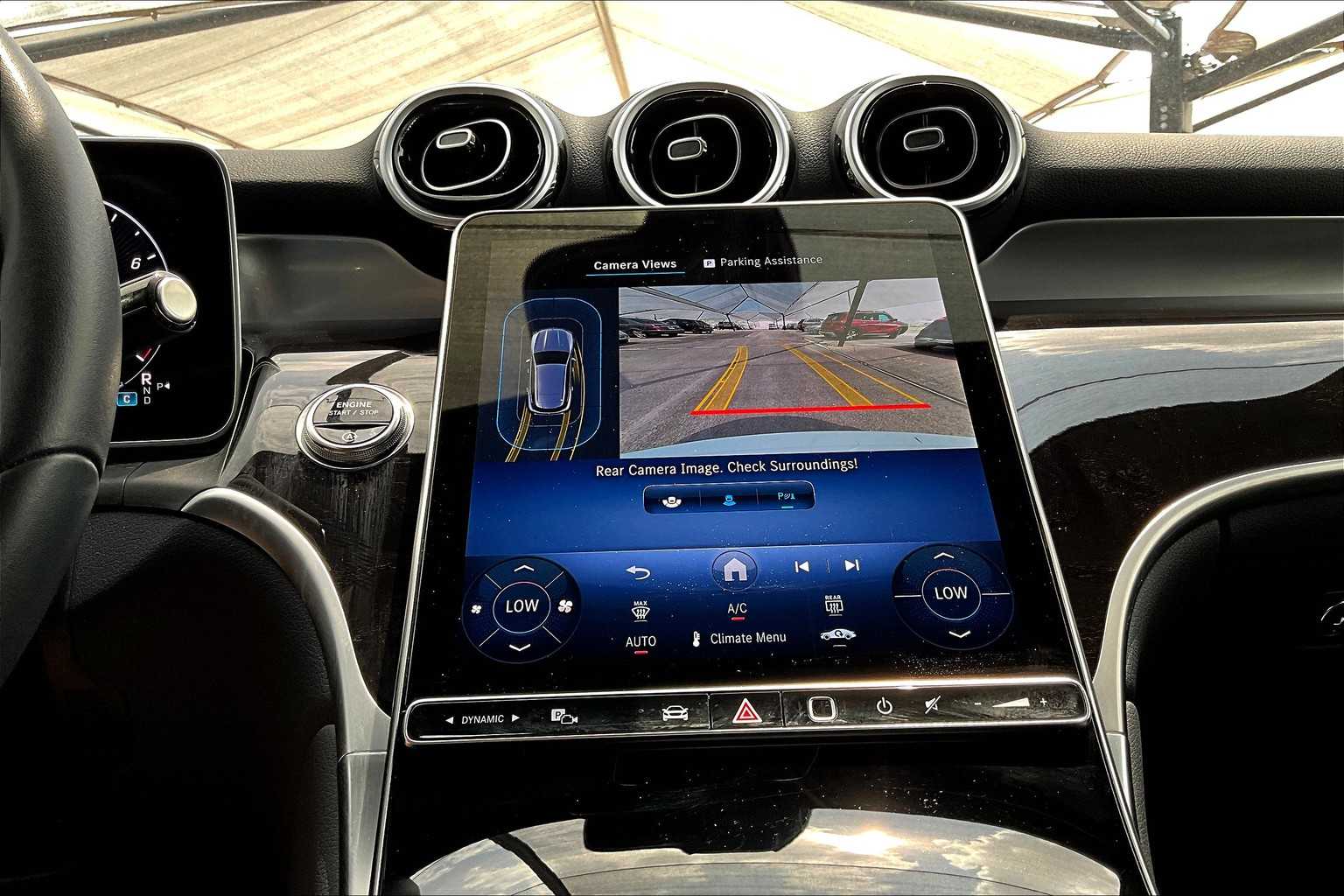 2025 Mercedes Benz GLC 300 photo 10