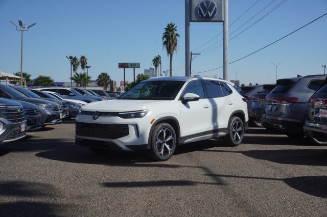 2026 Volkswagen Tiguan SE's photo