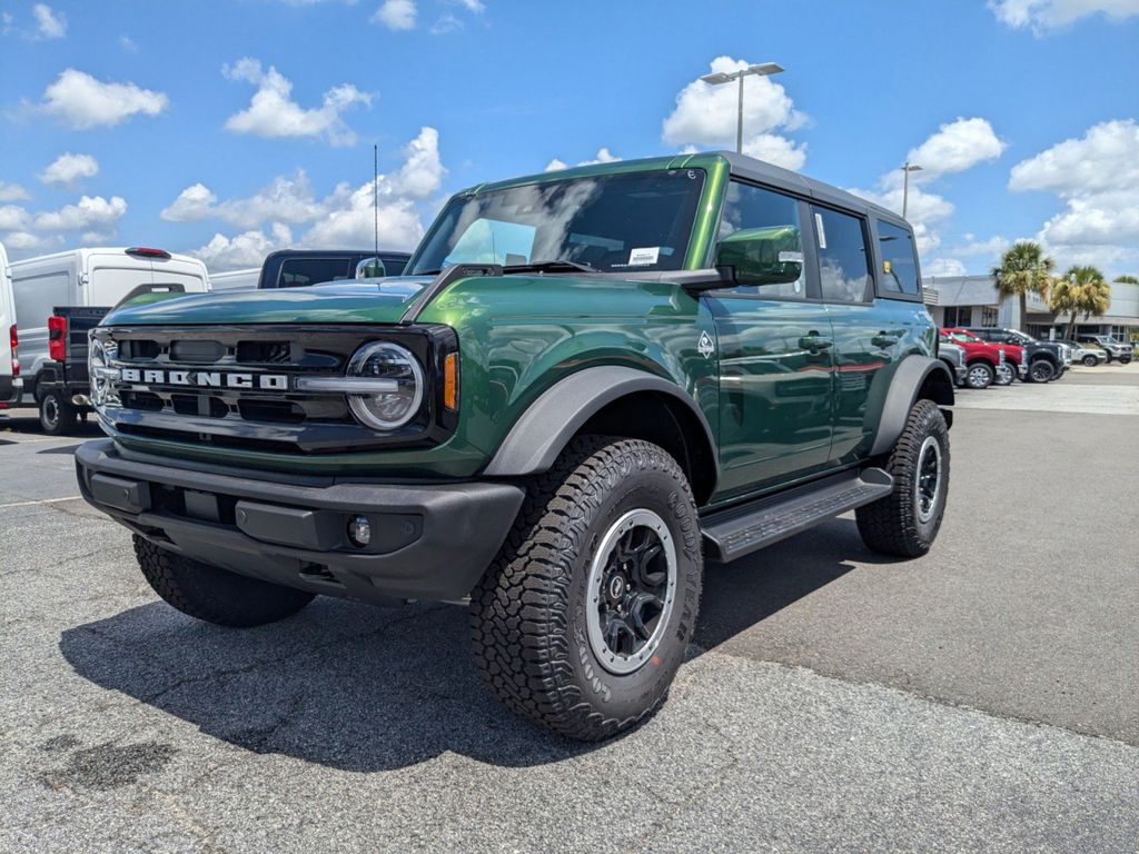 2025 Ford Bronco Outer Banks photo 7
