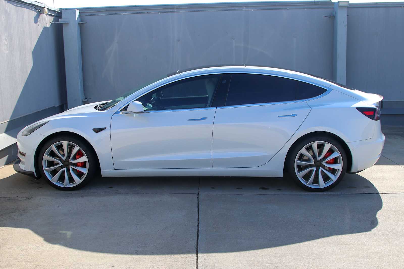 Used 2018 Tesla Model 3 Long Range Dual Motor with VIN 5YJ3E1EB9JF081758 for sale in Plano, TX