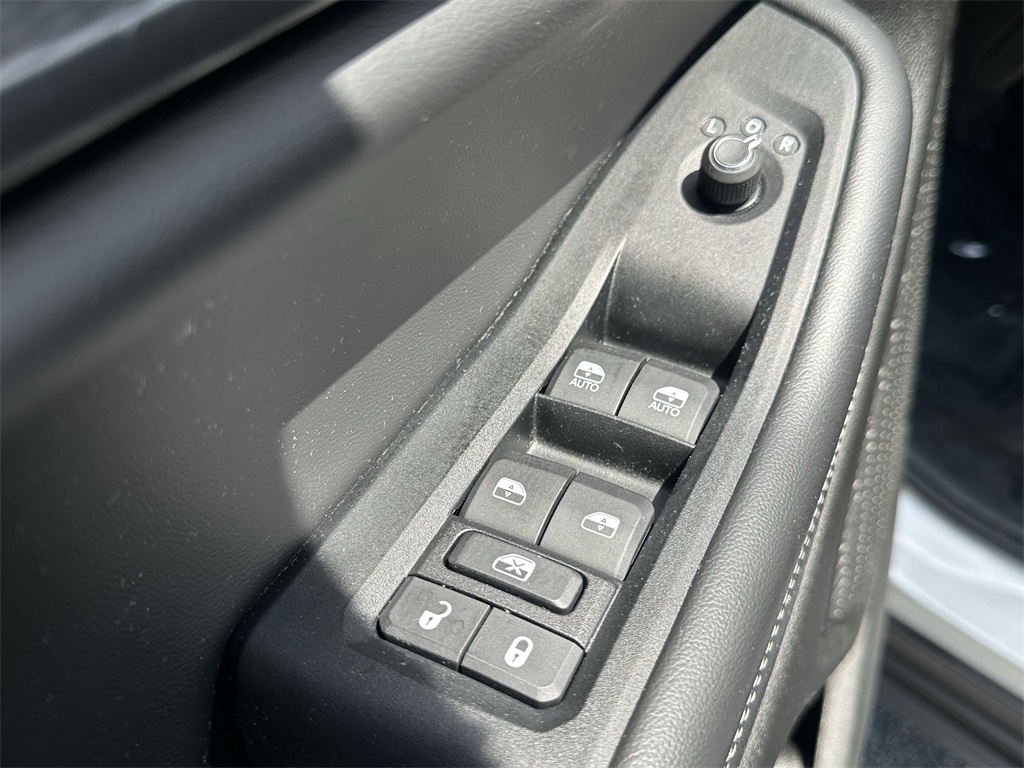 2023 Jeep Grand Cherokee Laredo photo 16