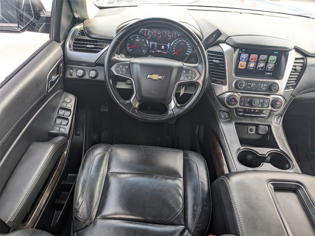 2020 Chevrolet Suburban LT photo 15