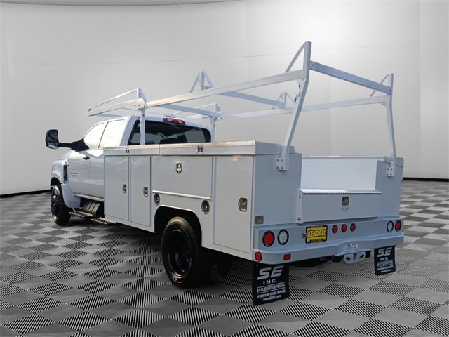 2024 Chevrolet Silverado 5500HD Work Truck photo 3