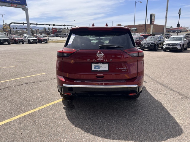 2025 Nissan Rogue Platinum photo 4