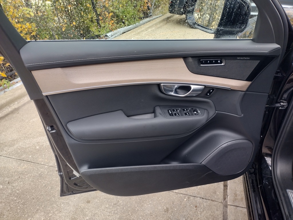 2026 VOLVO XC90 - Image 8