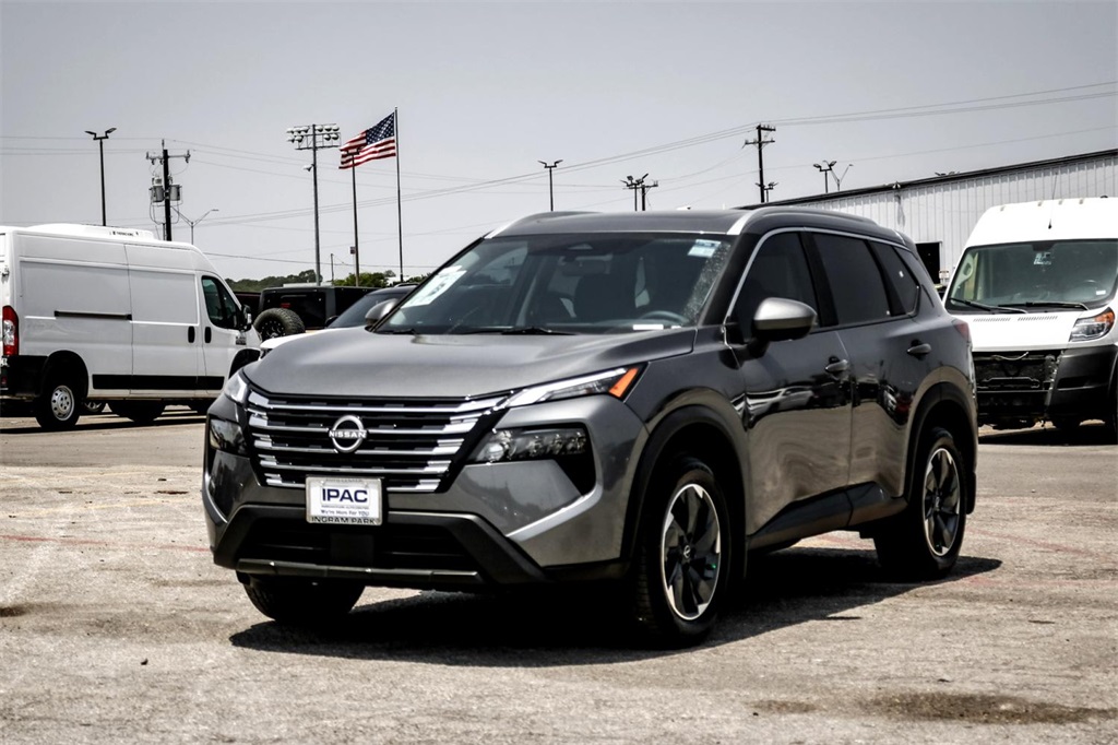 2025 Nissan Rogue SV photo 5
