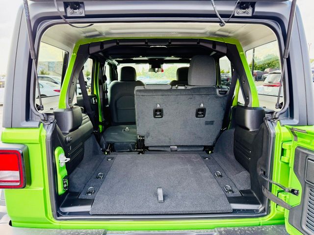 2025 Jeep Wrangler Willys photo 29