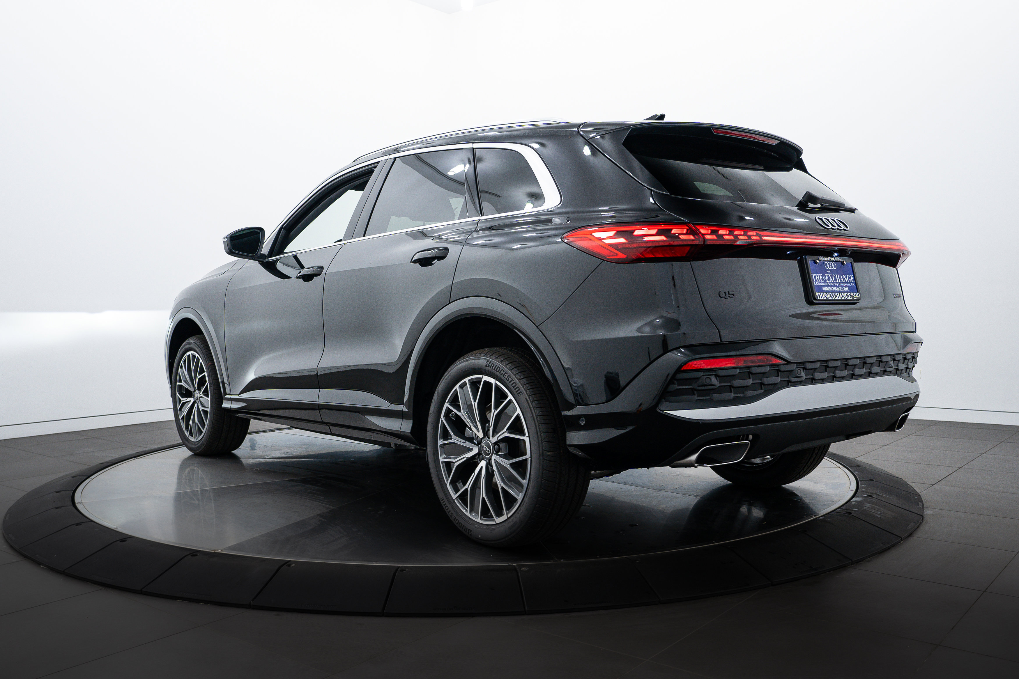 2025 Audi Q5 Premium Plus photo 5