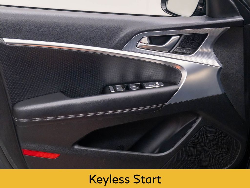 2023 Genesis G70 3.3T photo 11