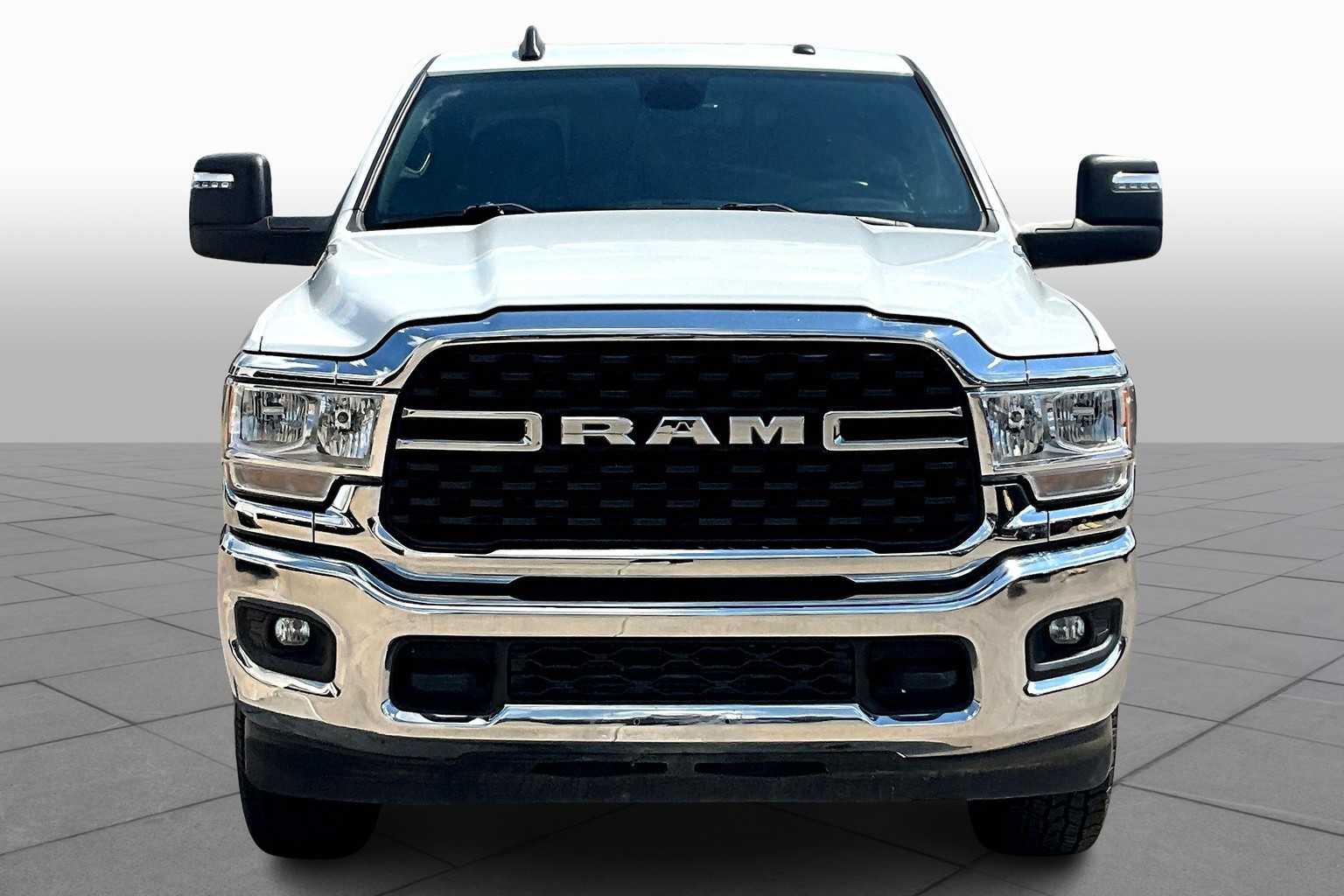 2023 Ram 2500 Big Horn photo 3