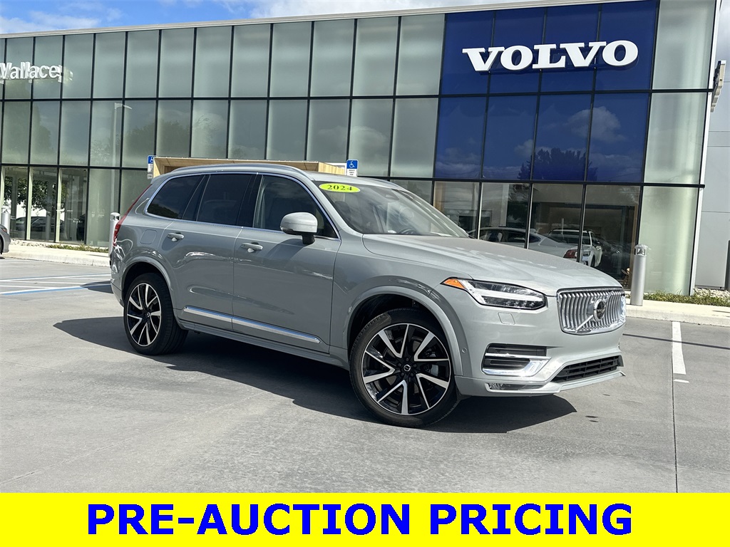 2024 Volvo XC90 Plus's photo