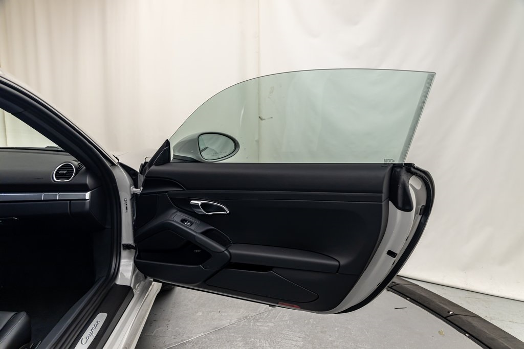 2024 Porsche Cayman Base photo 20