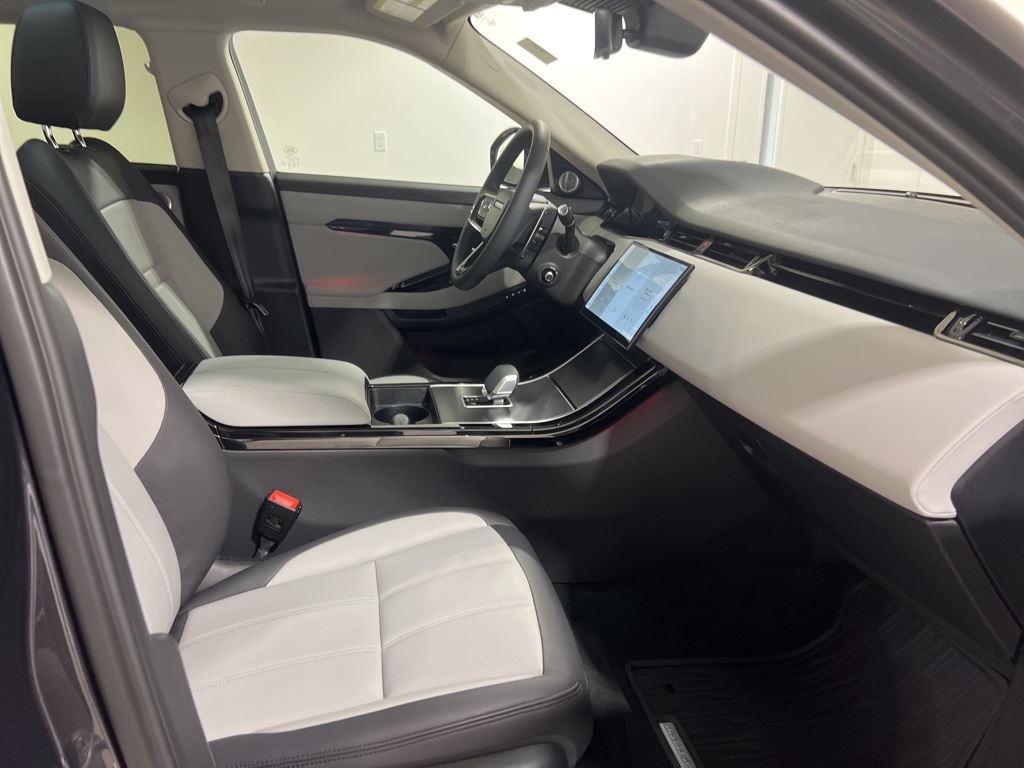 2025 Land Rover Range Rover Evoque Dynamic SE photo 21