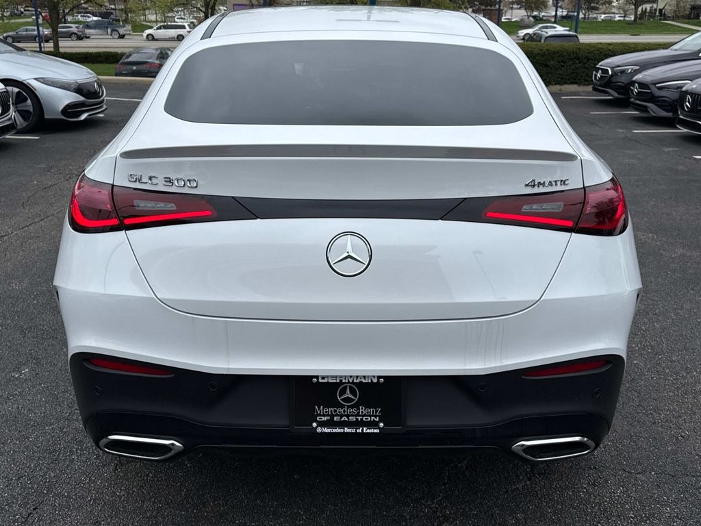 2025 Mercedes Benz GLC 300 Coupe photo 4